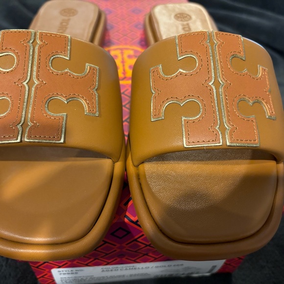 NWT TB Double T Sportslide napa leather/calf. Color Aged Camello/Gold - Picture 3 of 6